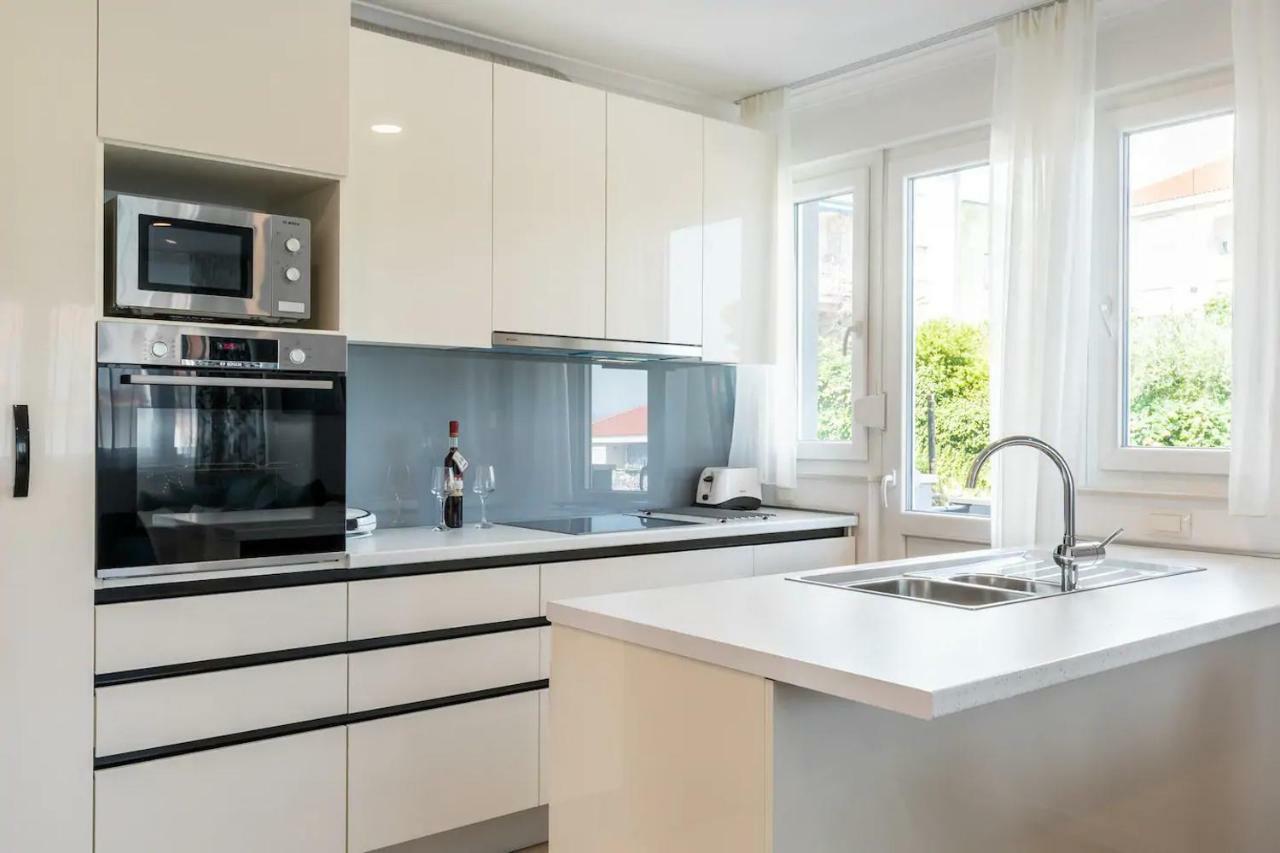 Relax & Recharge Sea View Apartment Split Exterior photo